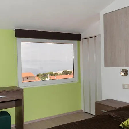 Iva Apartament Tučepi